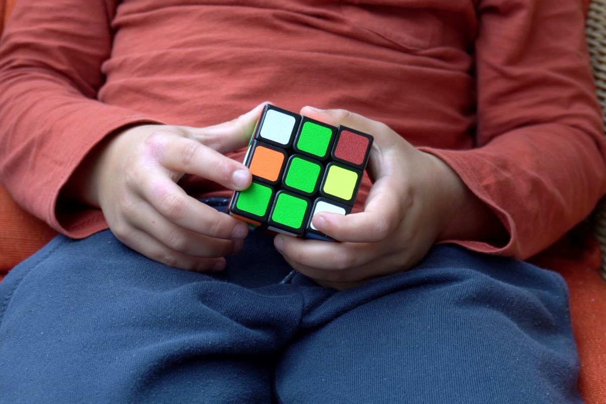 Nuovo record di risoluzione del cubo di Rubik Nuovo record di risoluzione del cubo di Rubik