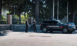 Donna perseguitata dall’ex ai domiciliari si suicida
