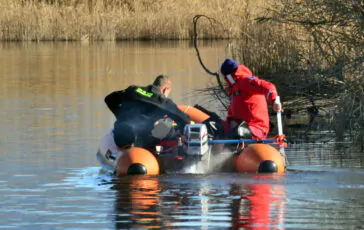 bimba morta annegata lago como trovato corpo