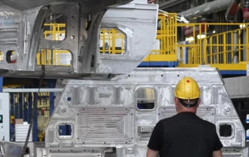 operaio cade nel vuoto attimi di paura a hitachi 364x230