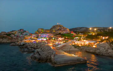 phi beach 01 1