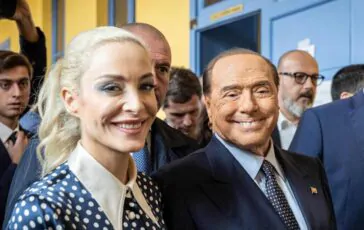 Marta Fascina scrive a Silvio Berlusconi: "Torneremo ad essere nostri per l'eternità"