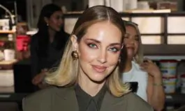 Chiara Ferragni rientra da Parigi per un'emergenza: fan in ansia per Fedez