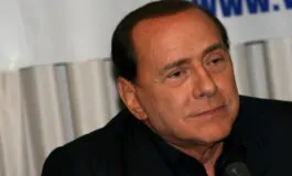 Nome di Berlusconi nell'elenco delle persone illustri del Famedio