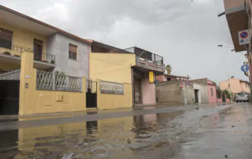 Maltempo in Toscana, esondato torrente a Seano