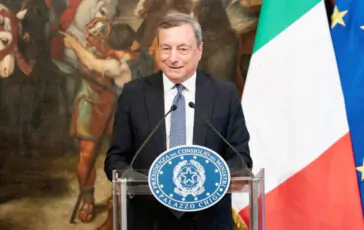 Momento critico per l'Europa secondo Mario Draghi. Possono salvarla i valori fondanti