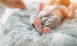 Cittadinanza italiana alla neonata inglese ricoverata d'urgenza