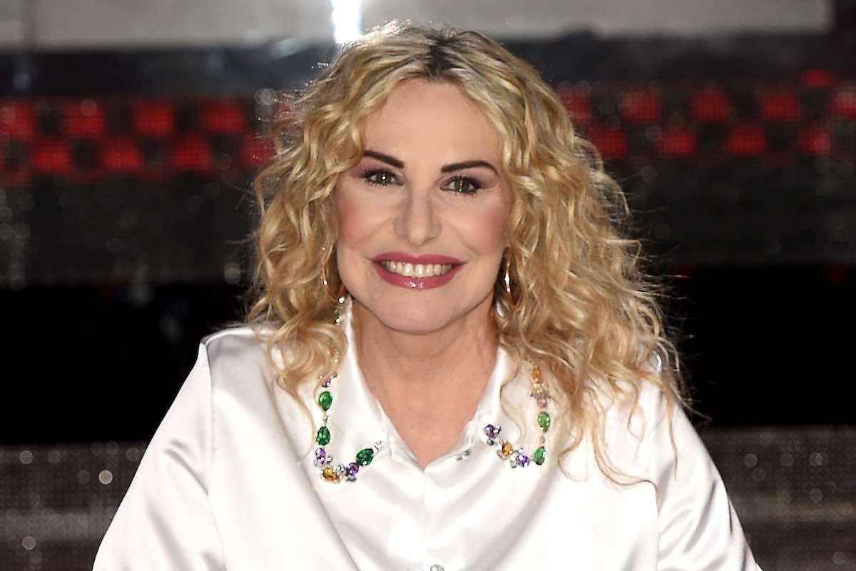 Antonella Clerici e la torta in faccia in diretta tv ecco cosa è successo Antonella Clerici e la torta in faccia in diretta tv ecco cosa è successo