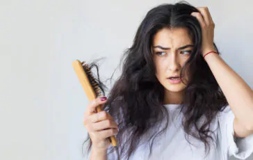 Ipotesi su esperienze oniriche in cui si esperienza la perdita di capelli