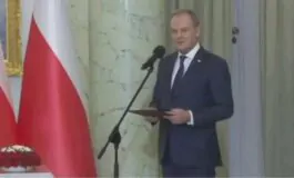 Polonia, primo ministro Tusk: "Guerra con la Russia inevitabile"