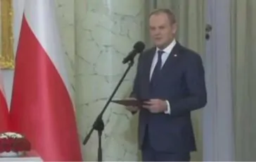 Polonia, primo ministro Tusk: "Guerra con la Russia inevitabile"