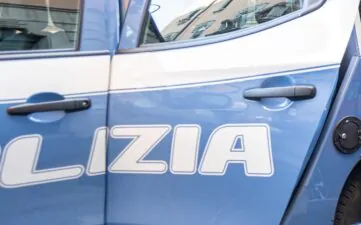 Monza, ha un malore per strada: passanti lo ignorano pensando ad una truffa