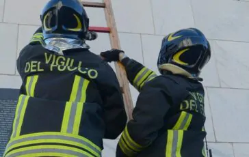 auto nel Porto Canale: uomo deceduto