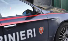 Operazione dei carabinieri Castellammare: trovate droga e pistole nelle pareti di casa
