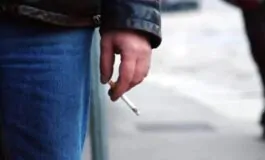 Torino, introdotto divieto di fumo all'aperto