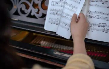 Corso online di Liana D'Angelo per imparare a suonare il pianoforte