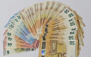 napoli soldi falsi sequestro