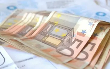Come richiedere il bonus di 100 euro in busta paga