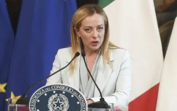 Politische Umfragen Giorgia Meloni