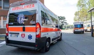 Milano, 27enne aggredito brutalmente: è in condizioni gravi