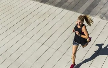 Come perdere peso con la camminata veloce: consigli e rimedi