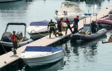 palermo affonda barca vela sette dispersi