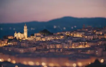 1216x832 01 02 32 18 149810977 364x230