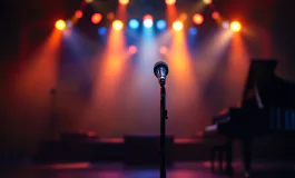 Bobby Solo sul palco mentre si sente male durante il concerto