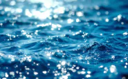 Immagine di un naufragio nel Mediterraneo con migranti in difficoltà