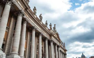 Cerimonia di chiusura della bara di Papa Francesco in San Pietro