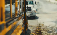 Incidente stradale A1 con bus scolastico e tir