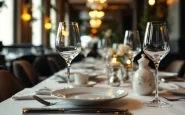 Uomo che fugge da un ristorante gestito da ragazzi disabili
