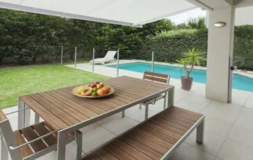 Come rendere il vostro giardino accogliente e conviviale con i mobili per esterni