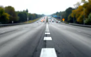 Anziano alla guida contromano sull'autostrada A28