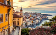 Immagine del sindaco di Sorrento arrestato per corruzione