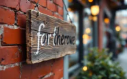 Cartello controverso all'osteria di Bologna