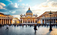 Il popolo festeggia l'elezione del nuovo papa in piazza