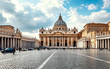 Ciclisti del Giro d'Italia attraversano il Vaticano