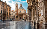 Papa Leone XIV in un momento di riflessione per la pace