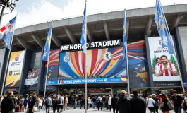 Pestaggio all'esterno dello stadio di Bari durante un evento