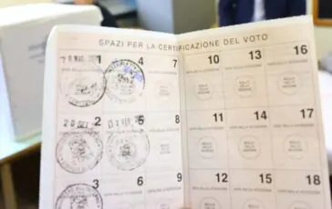001-secondo-weekend-primo-mese-estivo-italiani-seggi-come-orientarsi