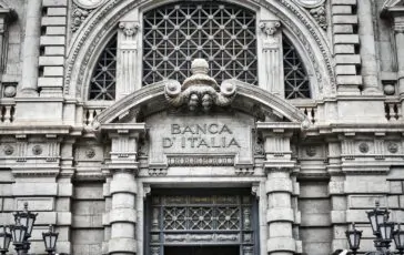 bank 4174613 1280 1 364x230