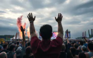 chant antisemitico al glastonbury la reazione delle autorita britanniche 1751295343