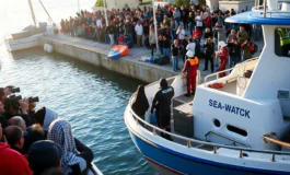 emergenza migratoria il nuovo sbarco della sea watch 5 a carrara 1751244209 265x160