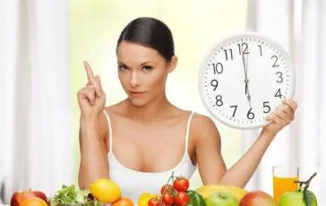 Dieta e orari: il segreto per dimagrire senza rinunce