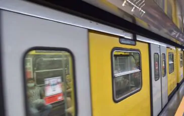 uomo morto metro roma