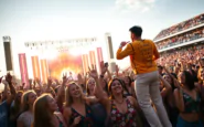 marco mengoni il suo tour estivo scatena polemiche e reazioni 1751095834
