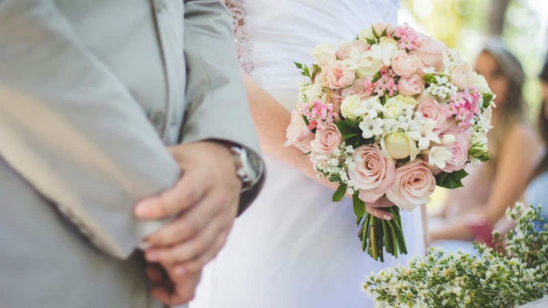 Cecilia Capriotti e Gianluca Mobilia sono convolati a nozze: il dettaglio dell’abito della sposa
