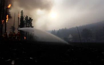 la grave crisi incendiaria in california dettagli scioccanti 1751683593 364x230