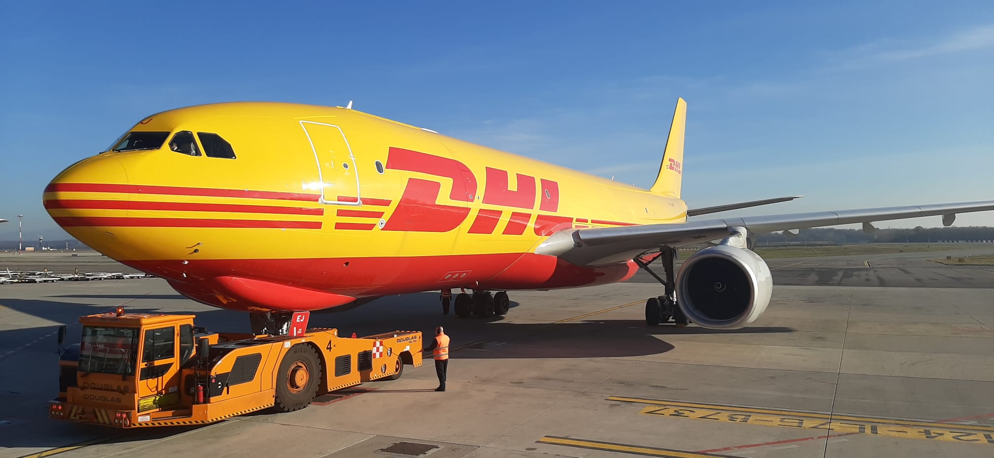 https://www.notizie.it/wp-content/uploads/2025/07/luca-bassini-cfo-dhl-express-italy-su-obiettivo-combustibili-sostenibili.jpg